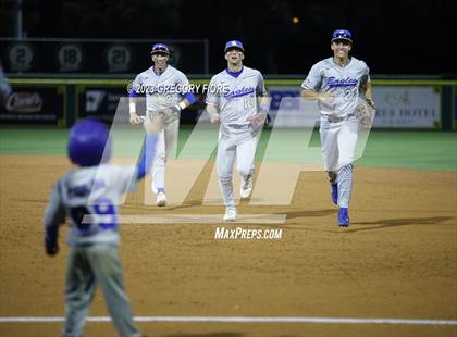 Thumbnail 1 in Santa Margarita vs. JSerra Catholic photogallery.