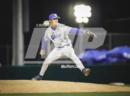 Thumbnail 3 in Santa Margarita vs. JSerra Catholic photogallery.