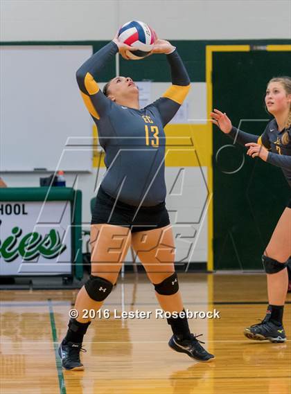 Thumbnail 1 in East Central vs Holmes JV photogallery.