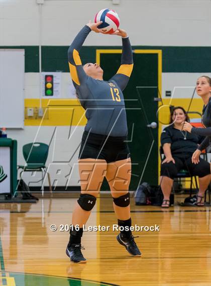 Thumbnail 3 in East Central vs Holmes JV photogallery.