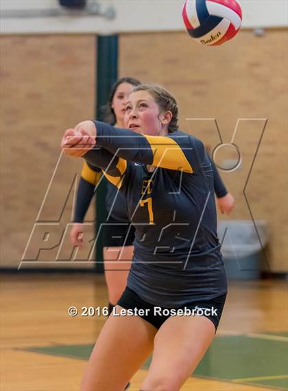 Thumbnail 1 in East Central vs Holmes JV photogallery.
