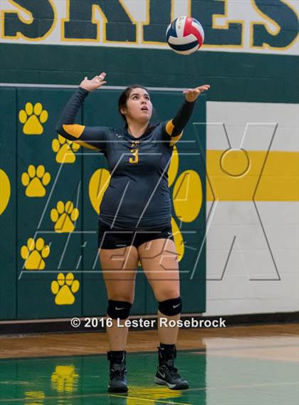 Thumbnail 2 in East Central vs Holmes JV photogallery.