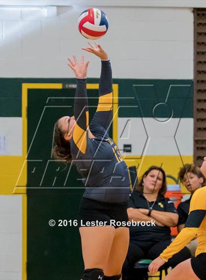 Thumbnail 2 in East Central vs Holmes JV photogallery.