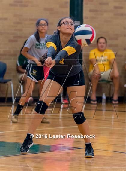Thumbnail 3 in East Central vs Holmes JV photogallery.