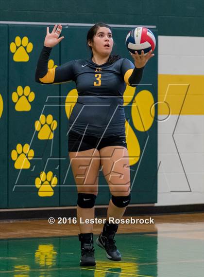 Thumbnail 1 in East Central vs Holmes JV photogallery.