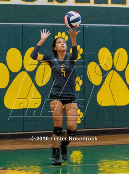Thumbnail 2 in East Central vs Holmes JV photogallery.