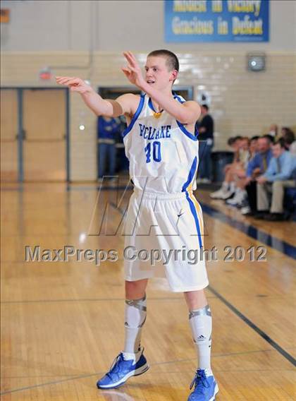 Thumbnail 2 in River Falls vs. Rice Lake photogallery.