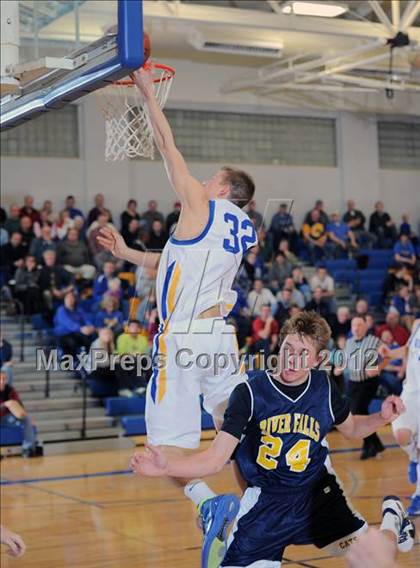 Thumbnail 2 in River Falls vs. Rice Lake photogallery.