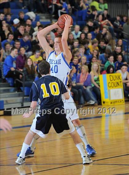Thumbnail 3 in River Falls vs. Rice Lake photogallery.