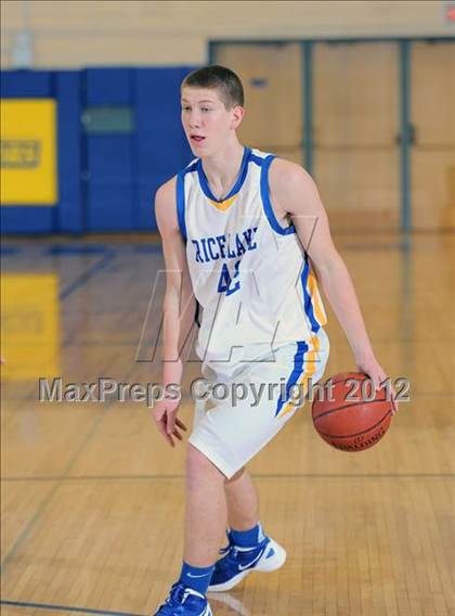 Thumbnail 3 in River Falls vs. Rice Lake photogallery.