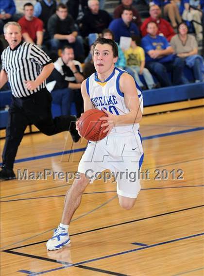 Thumbnail 3 in River Falls vs. Rice Lake photogallery.