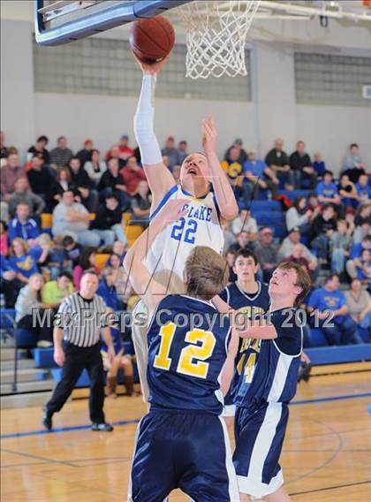 Thumbnail 3 in River Falls vs. Rice Lake photogallery.