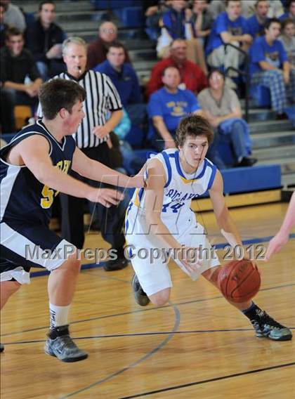 Thumbnail 3 in River Falls vs. Rice Lake photogallery.