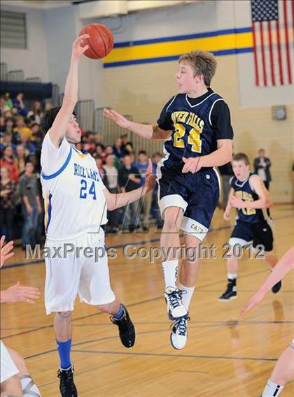 Thumbnail 2 in River Falls vs. Rice Lake photogallery.