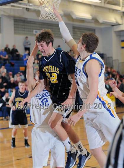 Thumbnail 3 in River Falls vs. Rice Lake photogallery.