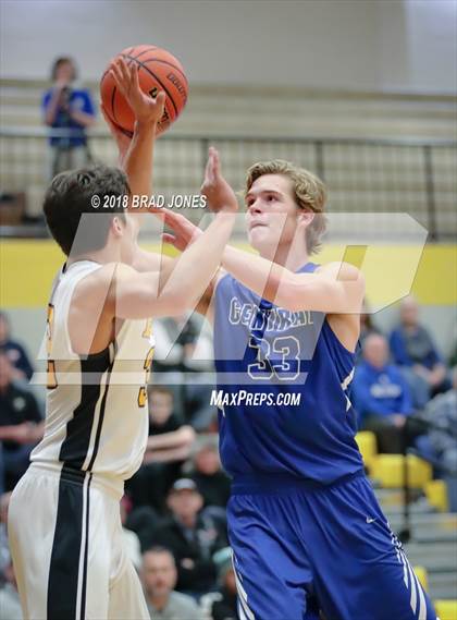 Thumbnail 3 in Hendersonville vs Wilson Central (TSSAA District 9-AAA Quarterfinal) photogallery.