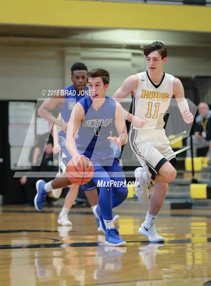 Thumbnail 1 in Hendersonville vs Wilson Central (TSSAA District 9-AAA Quarterfinal) photogallery.