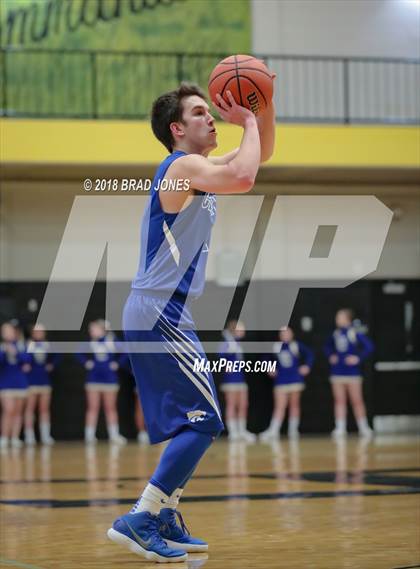 Thumbnail 1 in Hendersonville vs Wilson Central (TSSAA District 9-AAA Quarterfinal) photogallery.
