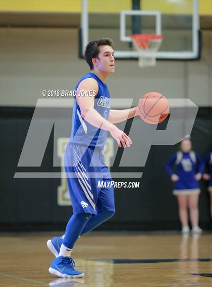 Thumbnail 2 in Hendersonville vs Wilson Central (TSSAA District 9-AAA Quarterfinal) photogallery.