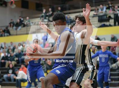 Thumbnail 3 in Hendersonville vs Wilson Central (TSSAA District 9-AAA Quarterfinal) photogallery.