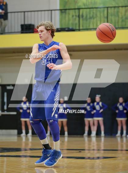 Thumbnail 2 in Hendersonville vs Wilson Central (TSSAA District 9-AAA Quarterfinal) photogallery.
