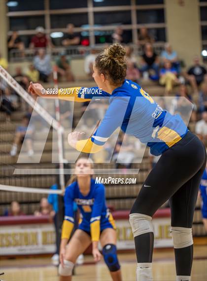 Thumbnail 2 in San Pasqual @ Mission Hills photogallery.