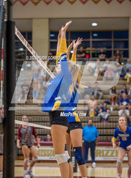 Thumbnail 3 in San Pasqual @ Mission Hills photogallery.