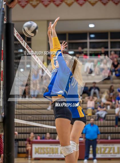 Thumbnail 1 in San Pasqual @ Mission Hills photogallery.