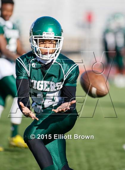 Thumbnail 2 in Woodson vs Wilson (DCIAA Final) photogallery.