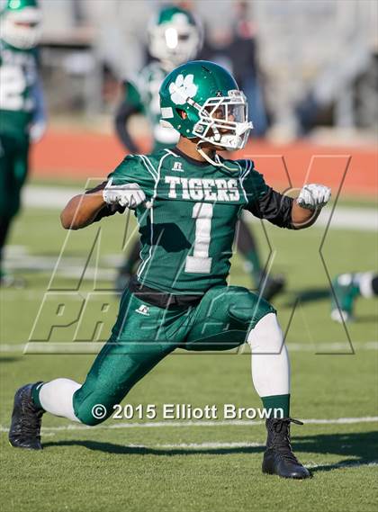Thumbnail 2 in Woodson vs Wilson (DCIAA Final) photogallery.