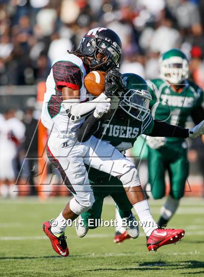 Thumbnail 2 in Woodson vs Wilson (DCIAA Final) photogallery.