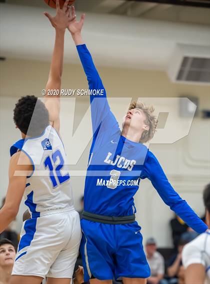 Thumbnail 2 in San Diego vs. La Jolla Country Day (Battle at the bay) photogallery.