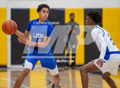 Thumbnail 2 in San Diego vs. La Jolla Country Day (Battle at the bay) photogallery.