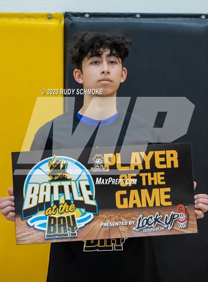 Thumbnail 2 in San Diego vs. La Jolla Country Day (Battle at the bay) photogallery.