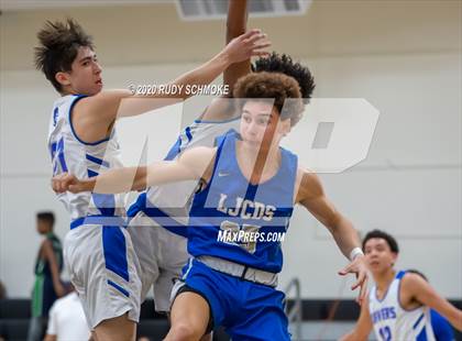 Thumbnail 3 in San Diego vs. La Jolla Country Day (Battle at the bay) photogallery.