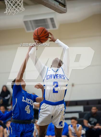 Thumbnail 2 in San Diego vs. La Jolla Country Day (Battle at the bay) photogallery.