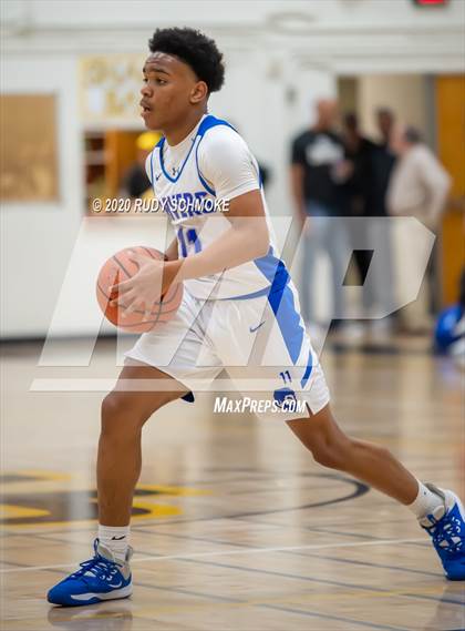 Thumbnail 1 in San Diego vs. La Jolla Country Day (Battle at the bay) photogallery.