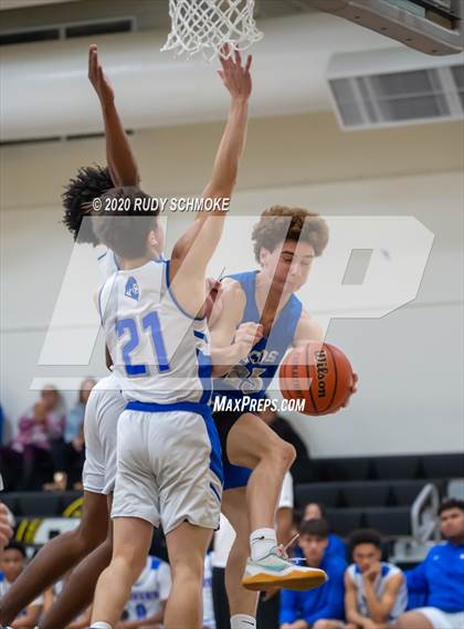 Thumbnail 1 in San Diego vs. La Jolla Country Day (Battle at the bay) photogallery.
