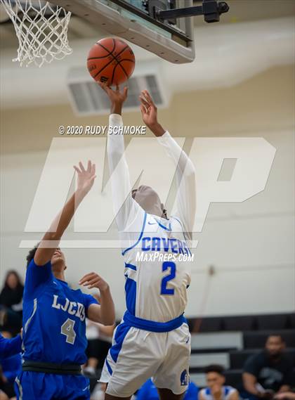 Thumbnail 3 in San Diego vs. La Jolla Country Day (Battle at the bay) photogallery.
