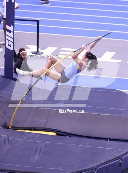 Thumbnail 3 in VHSL Indoor Track State Championships (Pole Vault - Class 5) photogallery.