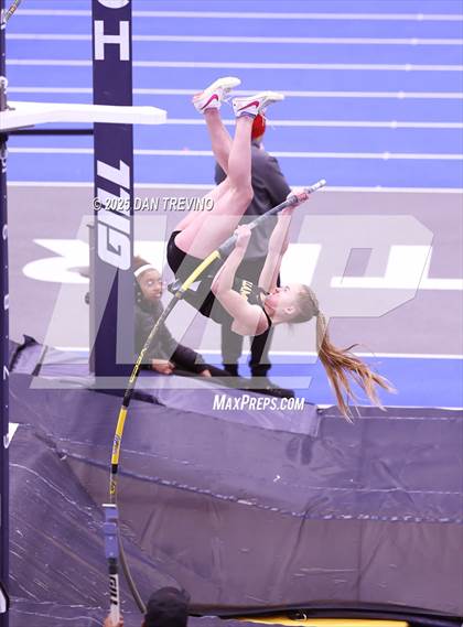 Thumbnail 3 in VHSL Indoor Track State Championships (Pole Vault - Class 5) photogallery.