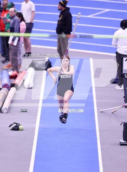 Thumbnail 3 in VHSL Indoor Track State Championships (Pole Vault - Class 5) photogallery.