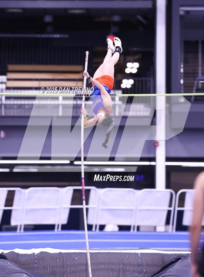 Thumbnail 2 in VHSL Indoor Track State Championships (Pole Vault - Class 5) photogallery.