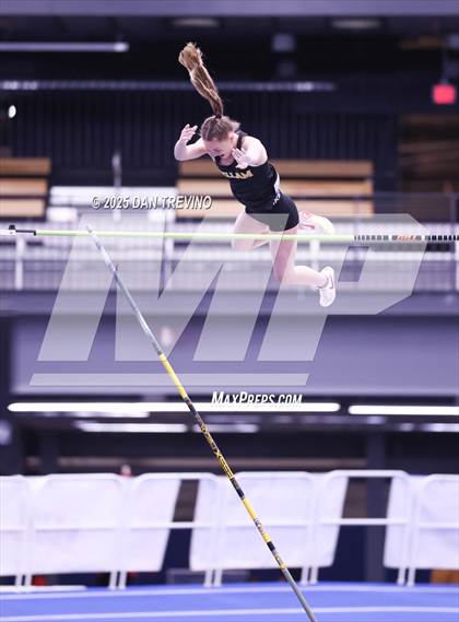 Thumbnail 2 in VHSL Indoor Track State Championships (Pole Vault - Class 5) photogallery.