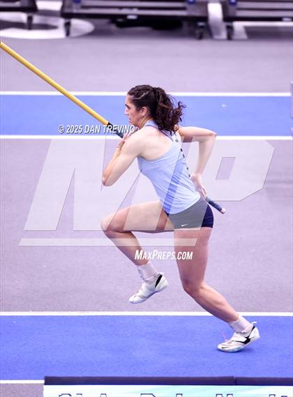 Thumbnail 3 in VHSL Indoor Track State Championships (Pole Vault - Class 5) photogallery.