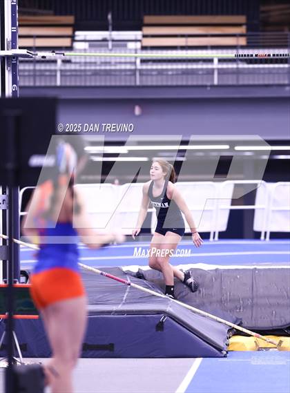 Thumbnail 2 in VHSL Indoor Track State Championships (Pole Vault - Class 5) photogallery.