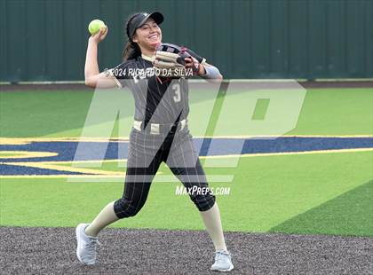 Thumbnail 2 in Foster vs Lake Creek (UIL Softball 5A Region III Semifinal) photogallery.