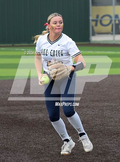 Thumbnail 3 in Foster vs Lake Creek (UIL Softball 5A Region III Semifinal) photogallery.