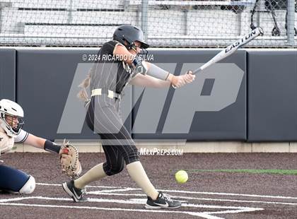 Thumbnail 2 in Foster vs Lake Creek (UIL Softball 5A Region III Semifinal) photogallery.