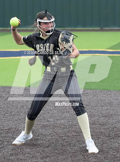 Thumbnail 1 in Foster vs Lake Creek (UIL Softball 5A Region III Semifinal) photogallery.